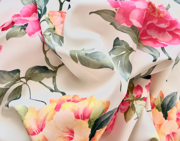 Pastel floral scuba fabric. Tela de neopreno flores tonos pastel