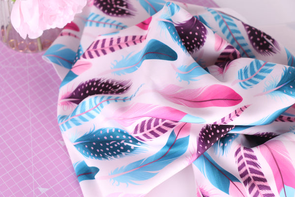 feathers scuba fabric. Tela de neopreno plumas