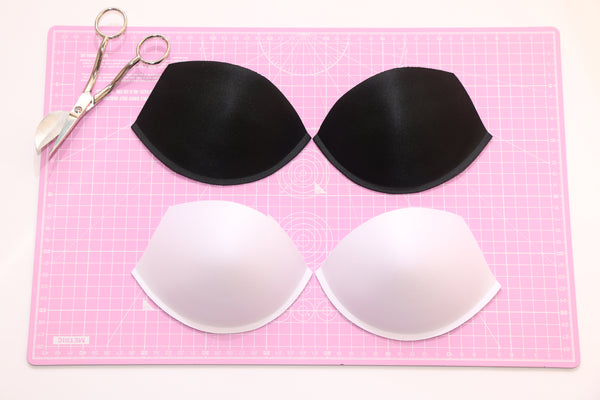 copas de sujetador con push up color blanco y negro