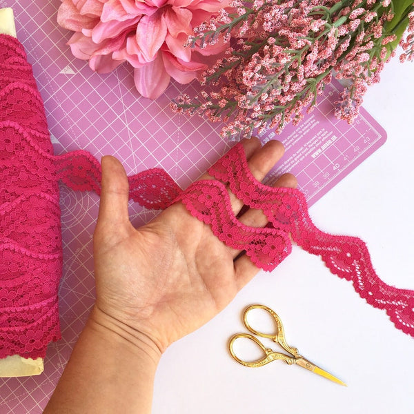 Cinta de encaje elástica rosa fucsia