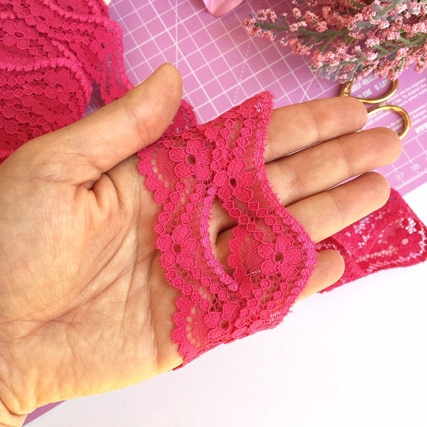 Cinta de encaje elástica rosa fucsia