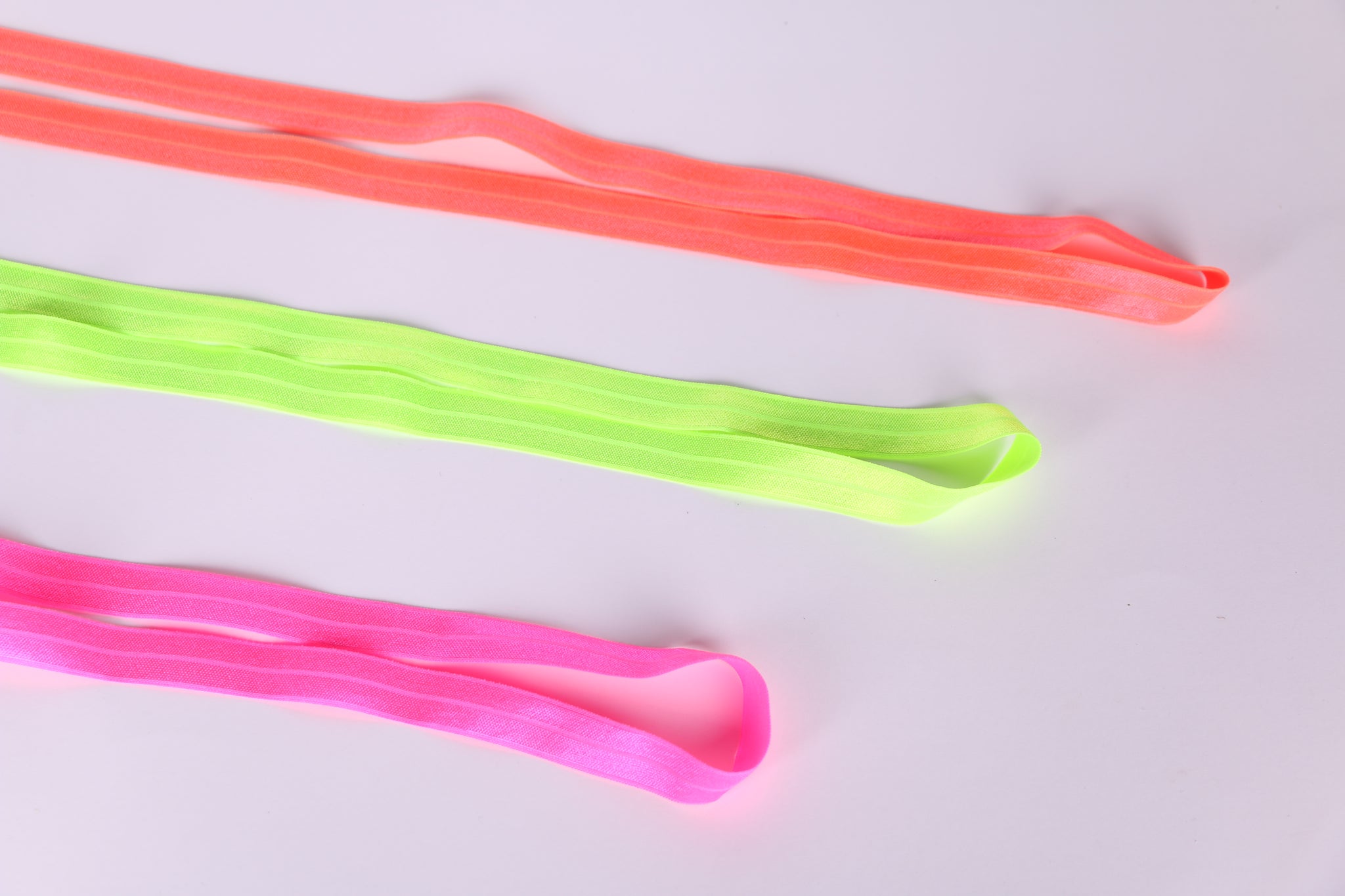 neon fold over elastic for lingerie making, activewear sewing. Biés elástico flúor neón 15mm