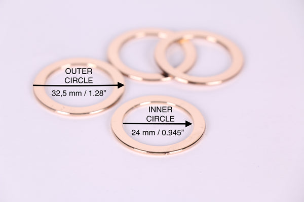 Decorative rings for swimsuits and bikinis